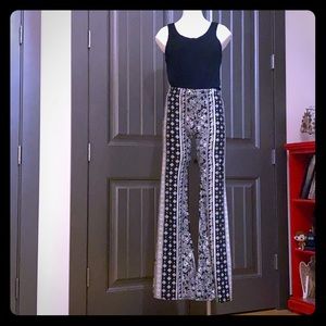 Hi-Rise Flare Stretch Pant.